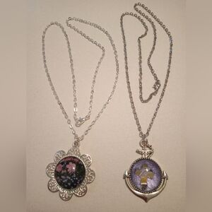 #742.  2 Piece Silver Toned Floral Cabochon And Glass Cabochon Pendant Necklace